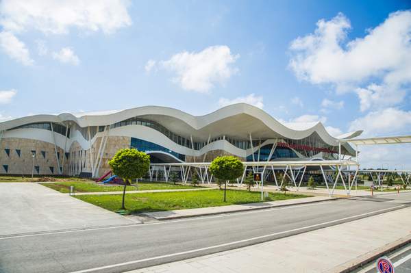 SİVAS’TA YOĞUN SİS UÇUŞLARI İPTAL ETTİRDİ