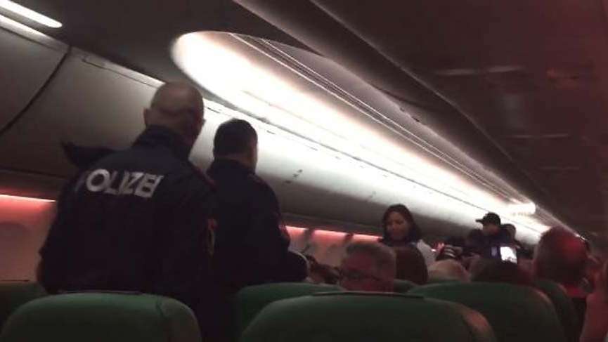 UÇAKTA GAZ ÇIKARMA KAVGASI!