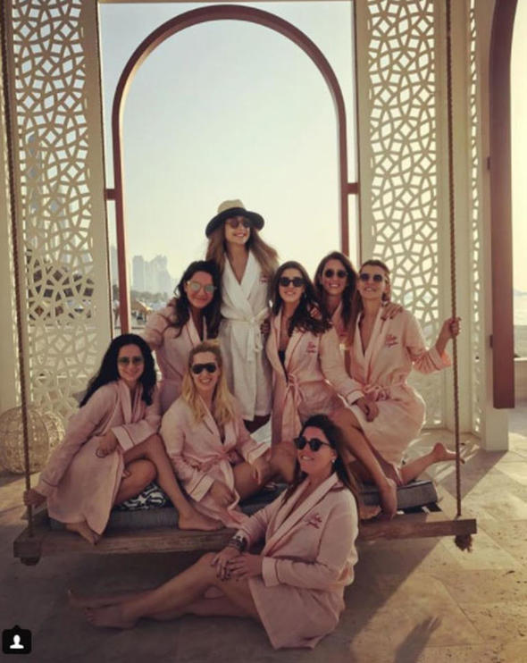 JET YOLCULARI BEKARLIĞA VEDA PARTİSİNDEN DÖNÜYORDU!