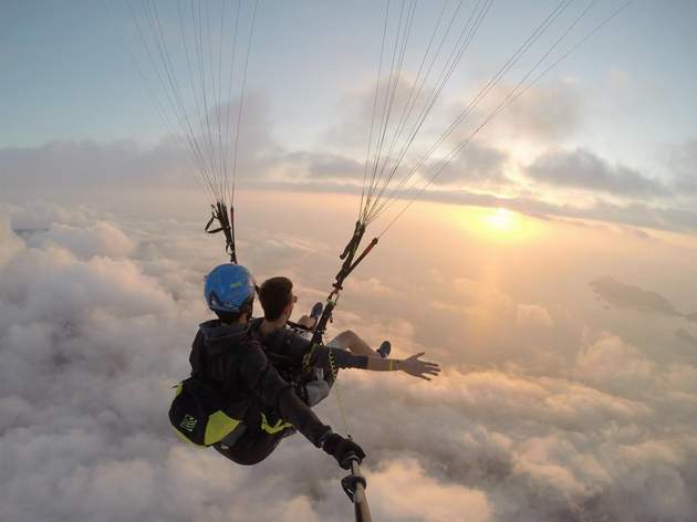 MUĞLA’DA YAMAÇ PARAŞÜTÜ KAZASI!