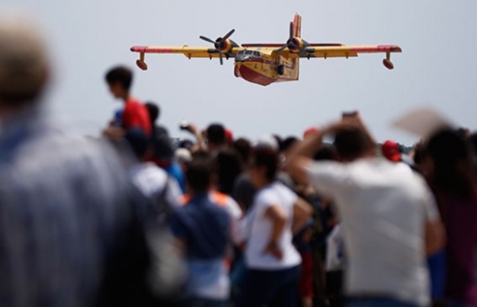 EMNİYET,UÇAK BAKIYOR