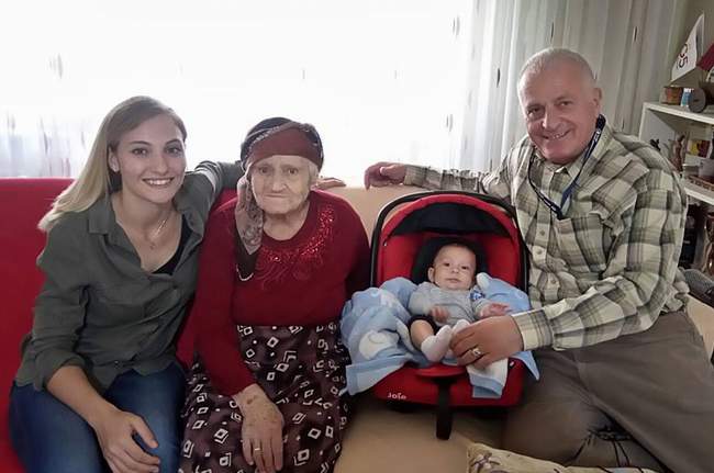 MEHMET CUMHUR  ANNESİNİ KAYBETTİ!