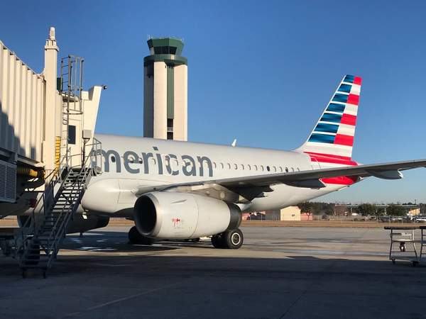 POLİSTEN YOLCUYA ŞOK TABANCALI MÜDAHALE (VİDEOLU)