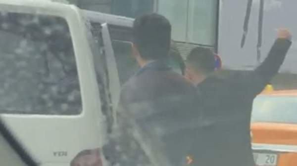 AHL’DE UBER SÜRÜCÜSÜNE SALDIRI! (VİDEOLU)