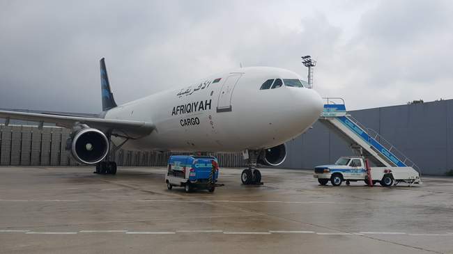 KARGO UÇAĞI PİSTTEN ÇIKMAKTAN SON ANDA KURTULDU!