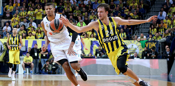 THY PİLOTUNDAN FENERBAHÇE BABKETBOL TAKIMINA TEŞEKKÜR ANONSU!
