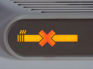 UÇAKTA GÜLDÜREN SİGARA TARTIŞMASI (videolu)