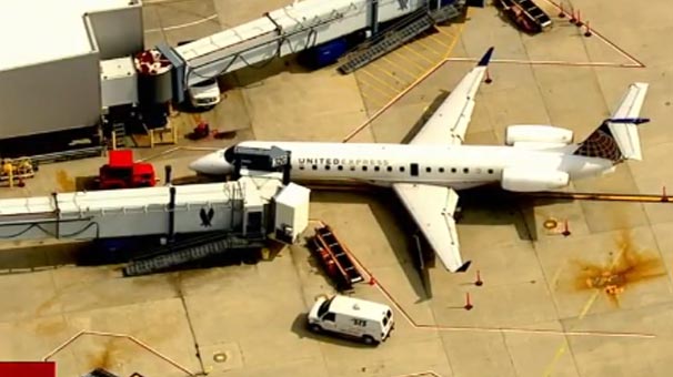 YOLCU UÇAĞI JFK HAVALİMANI’NA ACİL İNİŞ YAPTI!