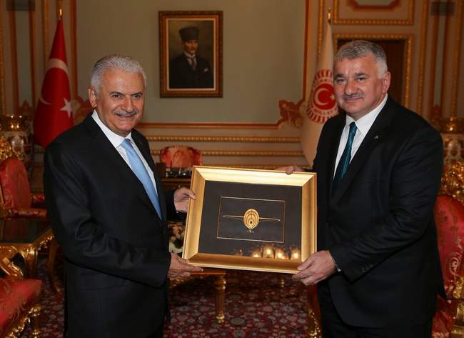 BİLAL EKŞİ, MECLİS BAŞKANI BİNALİ YILDIRIM’I ZİYARET ETTİ!