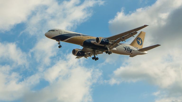 RUS UÇAĞI ÇARPIŞMAKTAN SON ANDA KURTULDU!