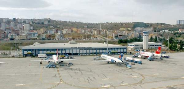 TRABZON’DA UÇUŞLARA YAĞMUR ENGELİ!