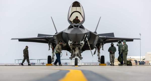 MODERNİZE EDİLEN RUS UÇAKLARINA ÖVGÜ