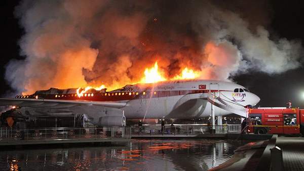 AİRBUS ALEVLERE TESLİM OLDU!