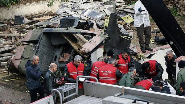 DÜŞEN HELİKOPTERİN ENKAZI KALDIRILDI!