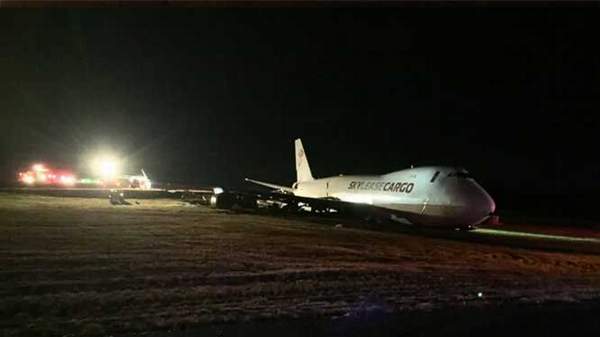 DEV KARGO UÇAĞI PİSTTEN ÇIKTI!