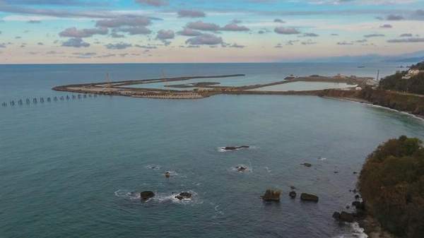 RİZE-ARTVİN HAVALİMANI’NDA DENİZE 14,5 MİLYON TAŞ DÖKÜLDÜ