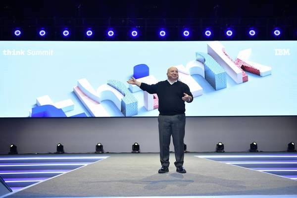 HAVALİMANI YÖNETİCİLERİ DİJİTAL DÖNÜŞÜMLERİNİ ANLATTI