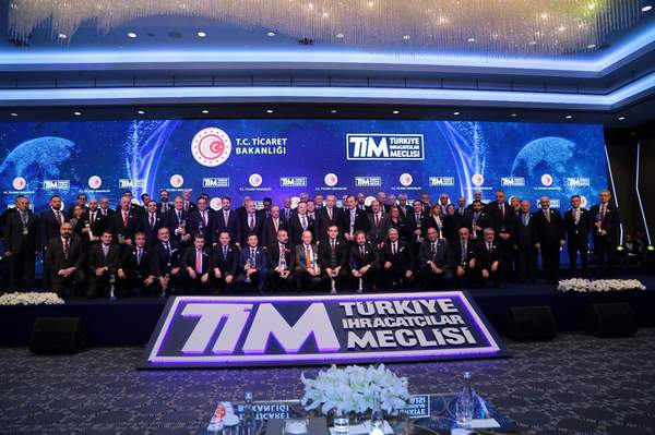 HİZMET İHRACATI ŞAMPİYONLARINA ÖDÜL