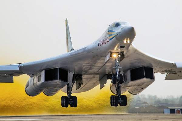 RUSYA, VENEZUELA’YA 2 TU-160 GÖNDERDİ