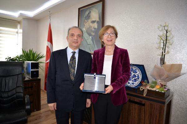 PROF. DR. BİLGİN’E AVRUPA HAVAYOLU YÖNETİMİ’NDEN DİPLOMA