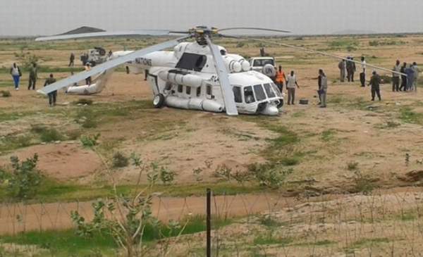 SUDAN’DA YEREL YÖNETİCİLERİ TAŞIYAN HELİKOPTER DÜŞTÜ!