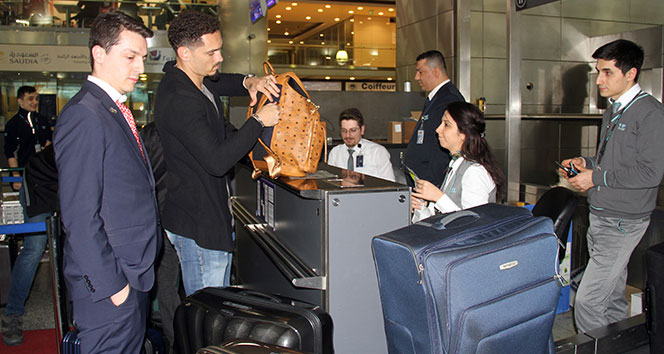 AL-NASSR’A TRANSFER OLAN MAİCON İSTANBUL’DAN AYRILDI!