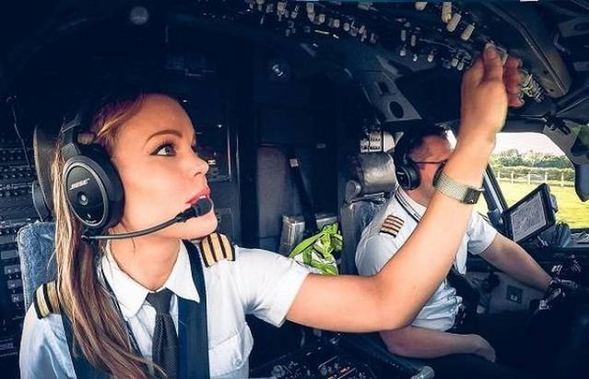 DÜNYANIN EN ÇEKİCİ PİLOTU