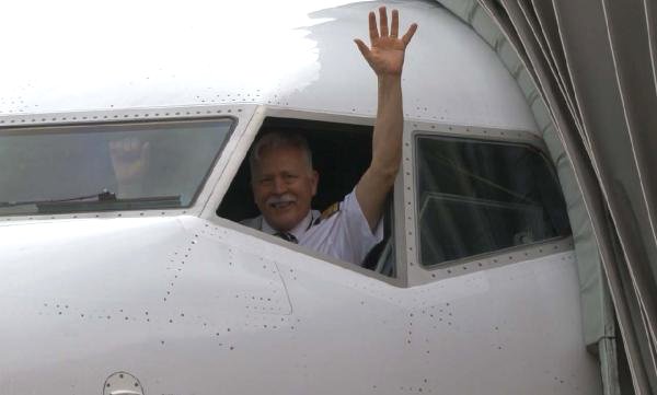 PEGASUS’UN YABANCI PİLOTU GÖKLERE VEDA ETTİ