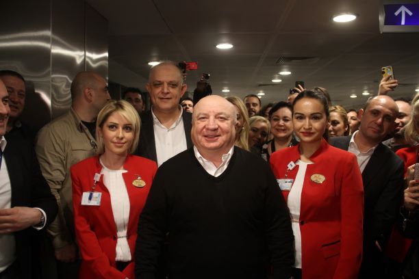 ATATÜRK HAVALİMANI’NDA HÜZÜNLÜ VEDA!