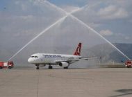 ŞIRNAK’A GELEN İLK THY UÇAĞI SU TAKIYLA KARŞILANDI