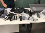 ABD’DEN GELEN YOLCUNUN VALİZİNDEN SİLAH PARÇASI ÇIKTI