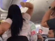 KISKANÇ EŞ UÇAĞI BİRBİRİNE KATTI! (VİDEOLU)