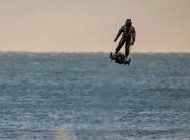 UÇAN KAYKAYLA TARİH YAZDI