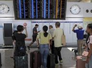 HONG KONG’DA 200’DEN FAZLA UÇUŞ İPTAL EDİLDİ