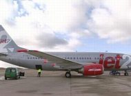 PİLOT BAYILDI, UÇAĞI YOLCU İNDİRDİ !