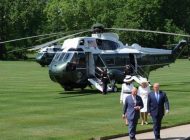İNGİLTERE KRALİÇESİTRUMP’IN HELİKOPTERİNDEN ŞİKAYETÇİ