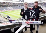 EİNTRACHT FRANKFURT TARAFTARINA SUNEXPRESS SÜRPRİZİ