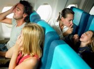 UÇAKTA BEBEKLERDEN UZAK OTURMA SEÇENEĞİ  SUNUYOR…