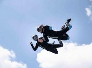 TAKSİM’DE UÇAN İNSANLAR GÖRENLERİ ŞAŞIRTTI ! (VİDEOLU)