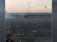 RUSYA’DA UÇAĞIN MOTORU KALKIŞA HAZIRLANIRKEN ALEV ALDI