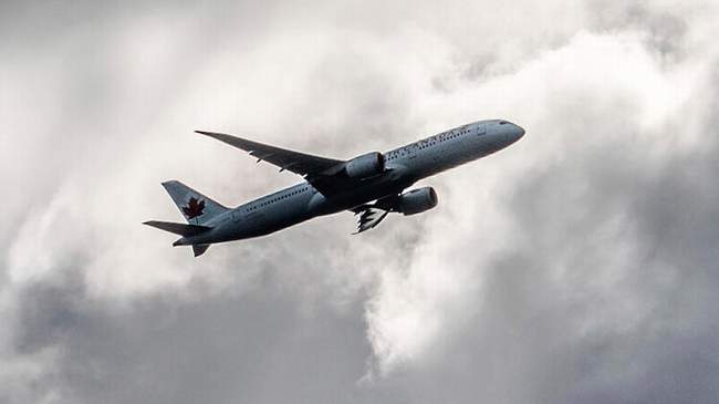 ALMANYA’DA UÇAK TÜRBÜLANSA GİRDİ: 13 YARALI!