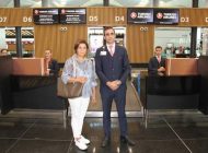 TGS GÖREVLİSİ DEPREMDE KORUDUĞU YOLCUYLA BULUŞTU