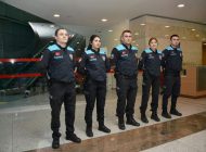 PASAPORT POLİSLERİNE YENİ KIYAFET