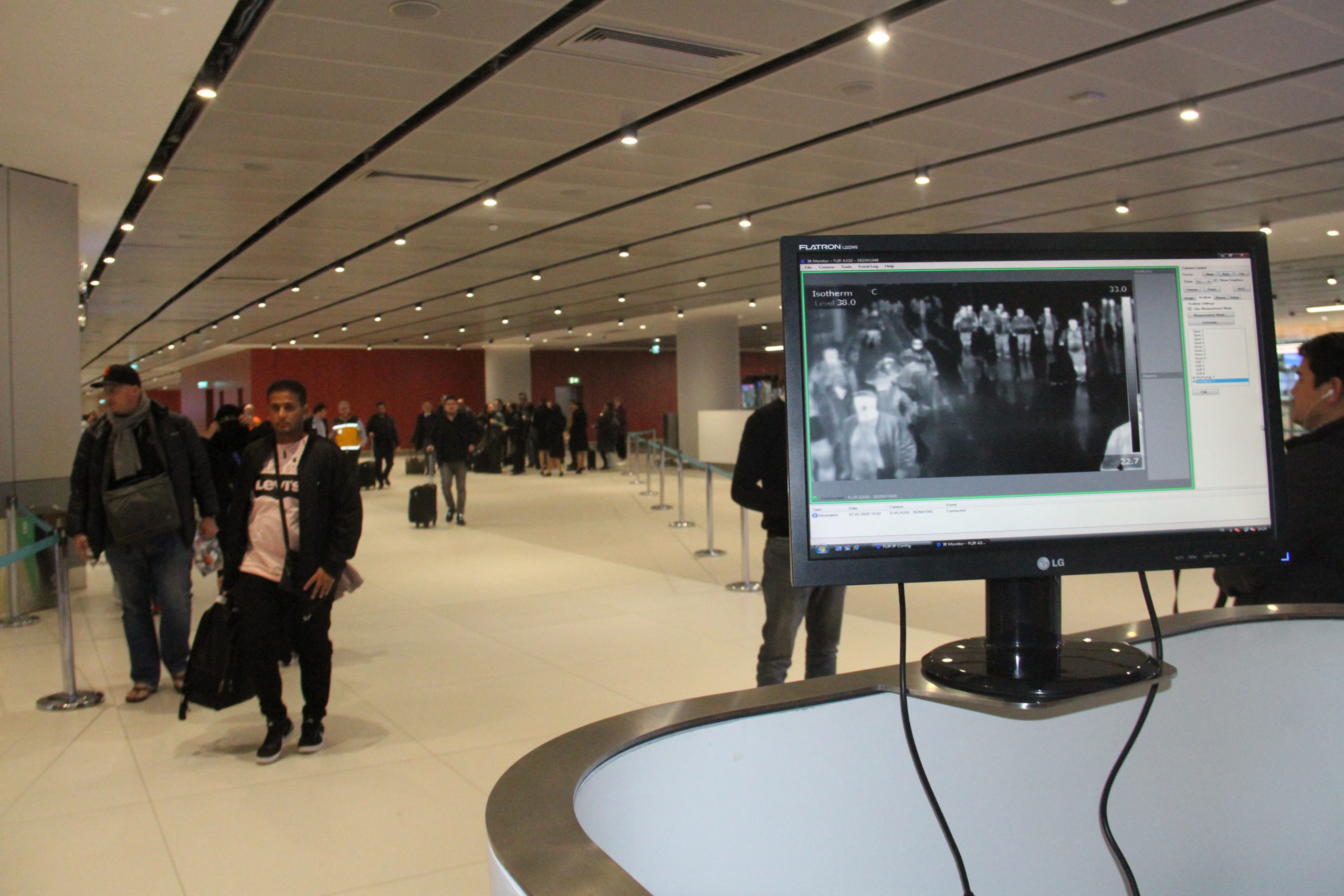 TÜM YOLCULAR TERMAL KAMERA TARAMASINDAN GEÇİRİLİYOR!