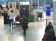 ESENBOĞA’DA AKIL ALMAZ OLAY, KADIN KILIĞINDA YAKALANDI