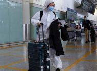 HONG KONG TÜM YOLCULARI KARANTİNAYA ALACAK