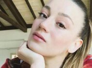 GİZEM KARACA:SOSYALİ BIRAK UÇAKTA MESAFE YOK!