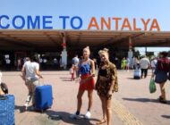 ANTALYA’DA TURİST REKORU KIRILDI