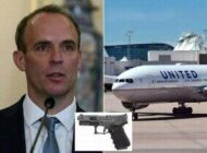 BAKANIN YAKIN KORUMASI SİLAHINI UÇAKTA UNUTTU!