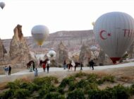 KAPADOKYA SEMALARINDA YERLİ BALON